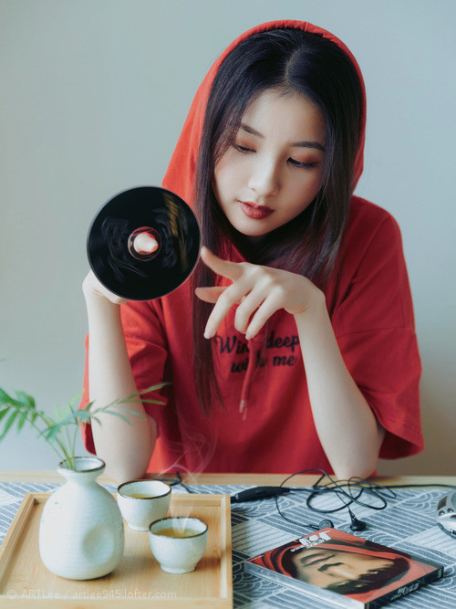 C罗对阵老东家完成梅开二度,c罗对视