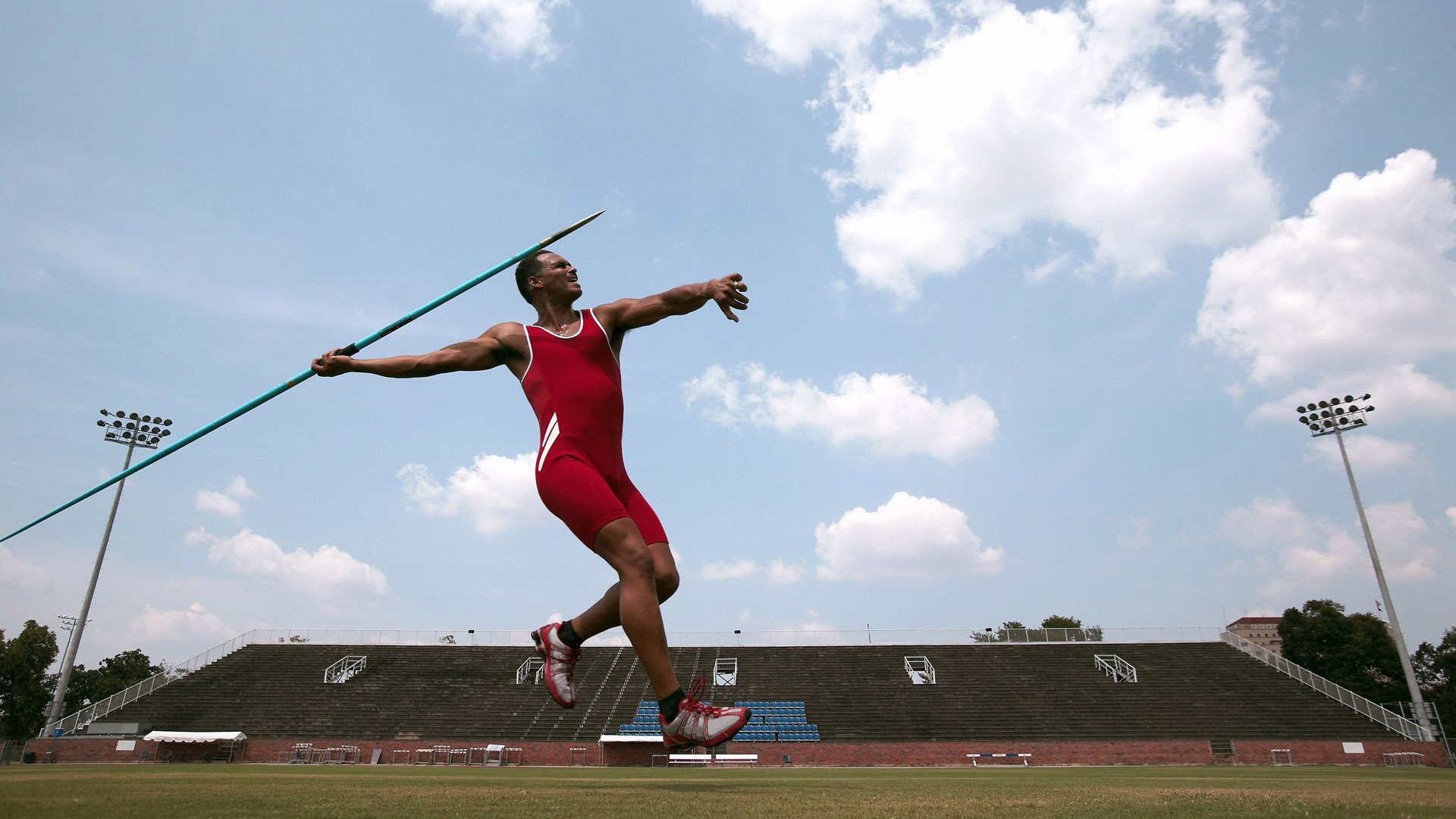 未来技术：智能穿戴设备为球员提供全方位训练数据，智能穿戴领域