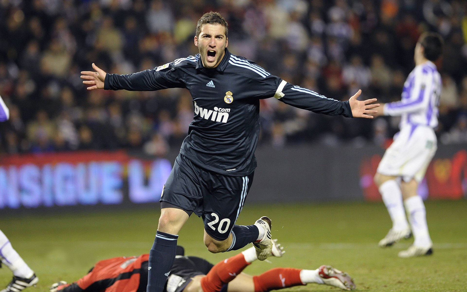 虚拟现实与F1:赛场变得更具沉浸感,虚拟现实大赛作品